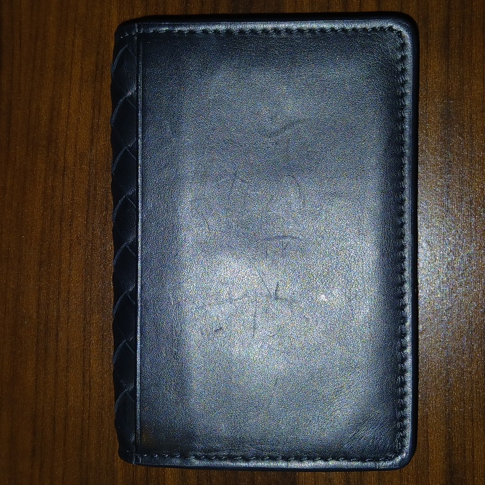 Authentic Bottega Veneta Cardholder - Picture 3 of 11